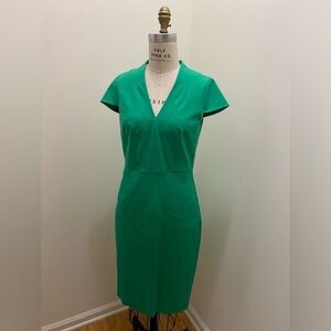 NWT V-neck sheath dress in bi-stretch cotton